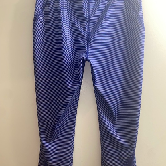 Tek Gear Dry Tek Capri Yoga Pants - Picture 2 of 5